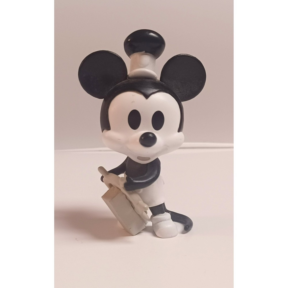 Funko Mystery Minis Disney Mickey & Friends #88 BW Steamboat Willie Vinyl Figure